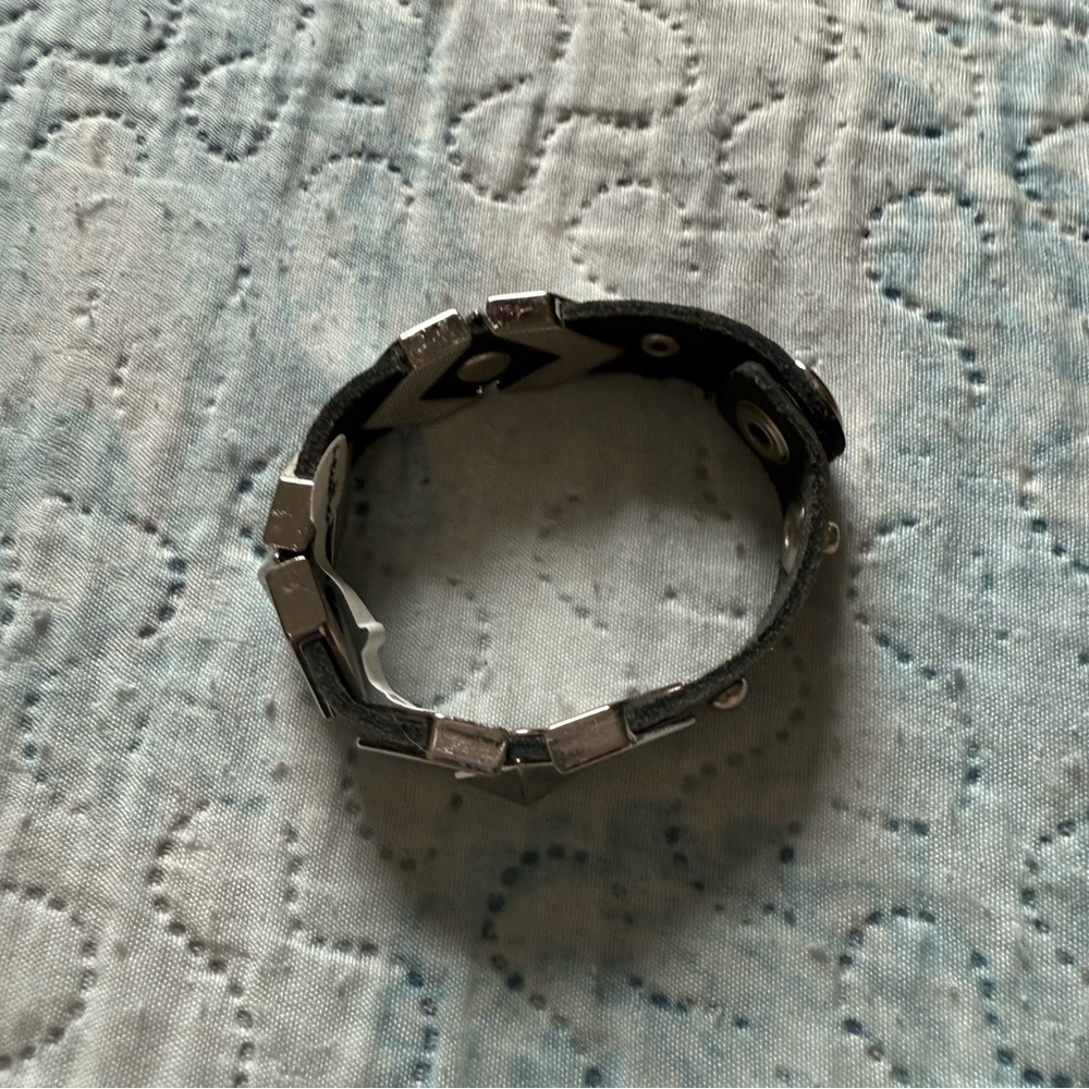 Silver and Grey Geometric Leather Bracelet - Picture 2 of 7